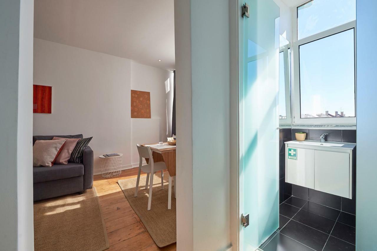 Charming Apartment Em Belem-Books And Canvas ลิสบอน ภายนอก รูปภาพ