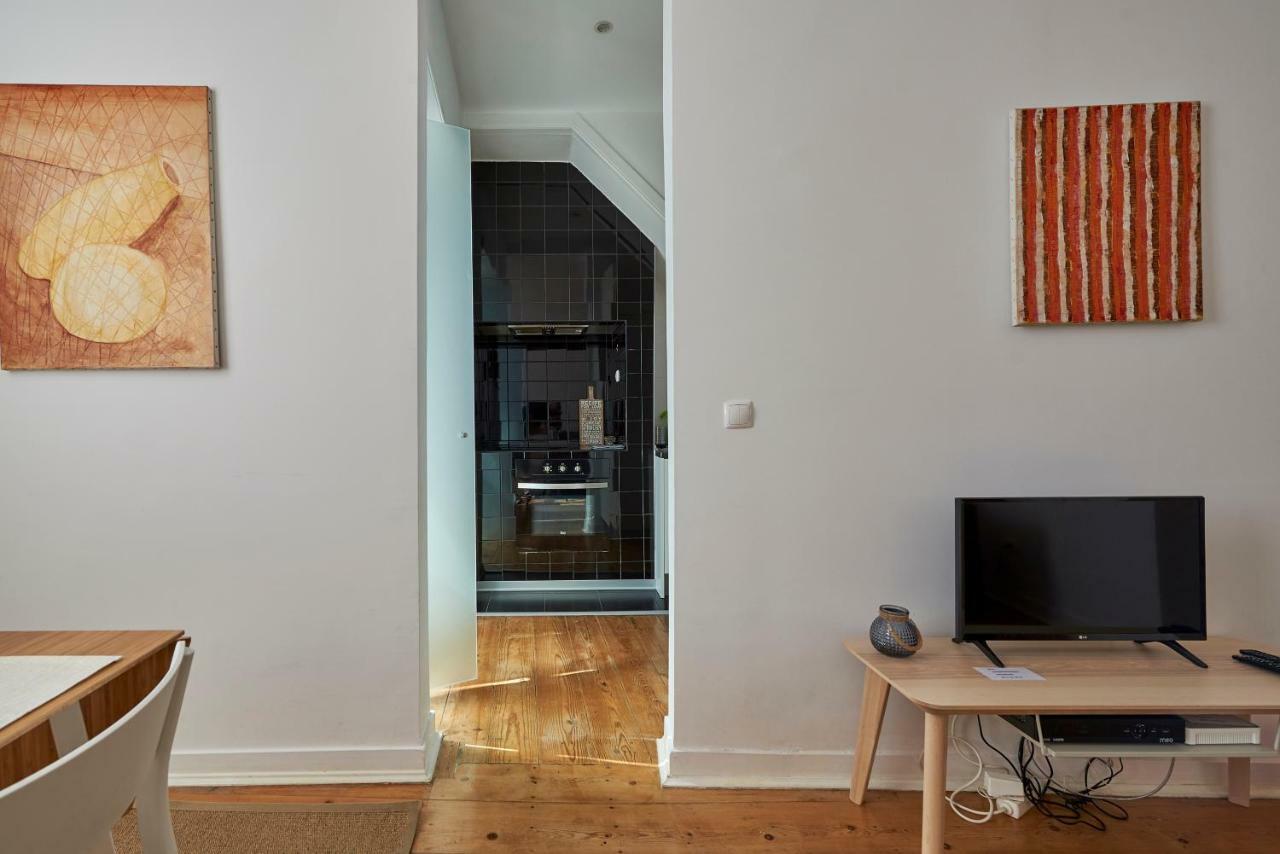 Charming Apartment Em Belem-Books And Canvas ลิสบอน ภายนอก รูปภาพ