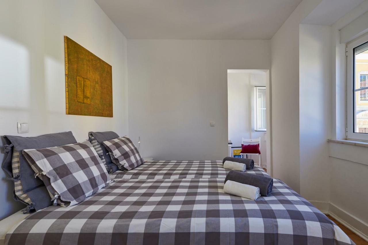 Charming Apartment Em Belem-Books And Canvas ลิสบอน ภายนอก รูปภาพ