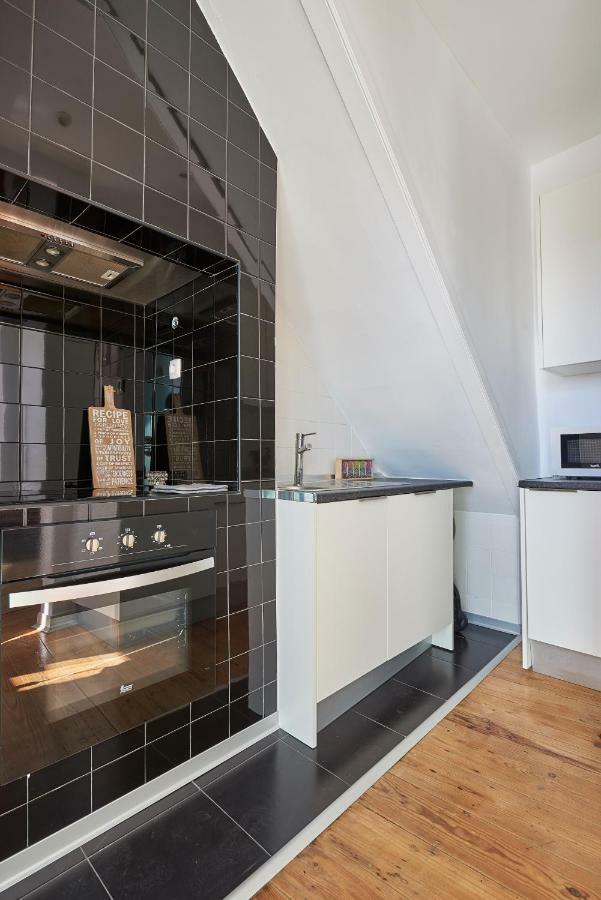 Charming Apartment Em Belem-Books And Canvas ลิสบอน ภายนอก รูปภาพ